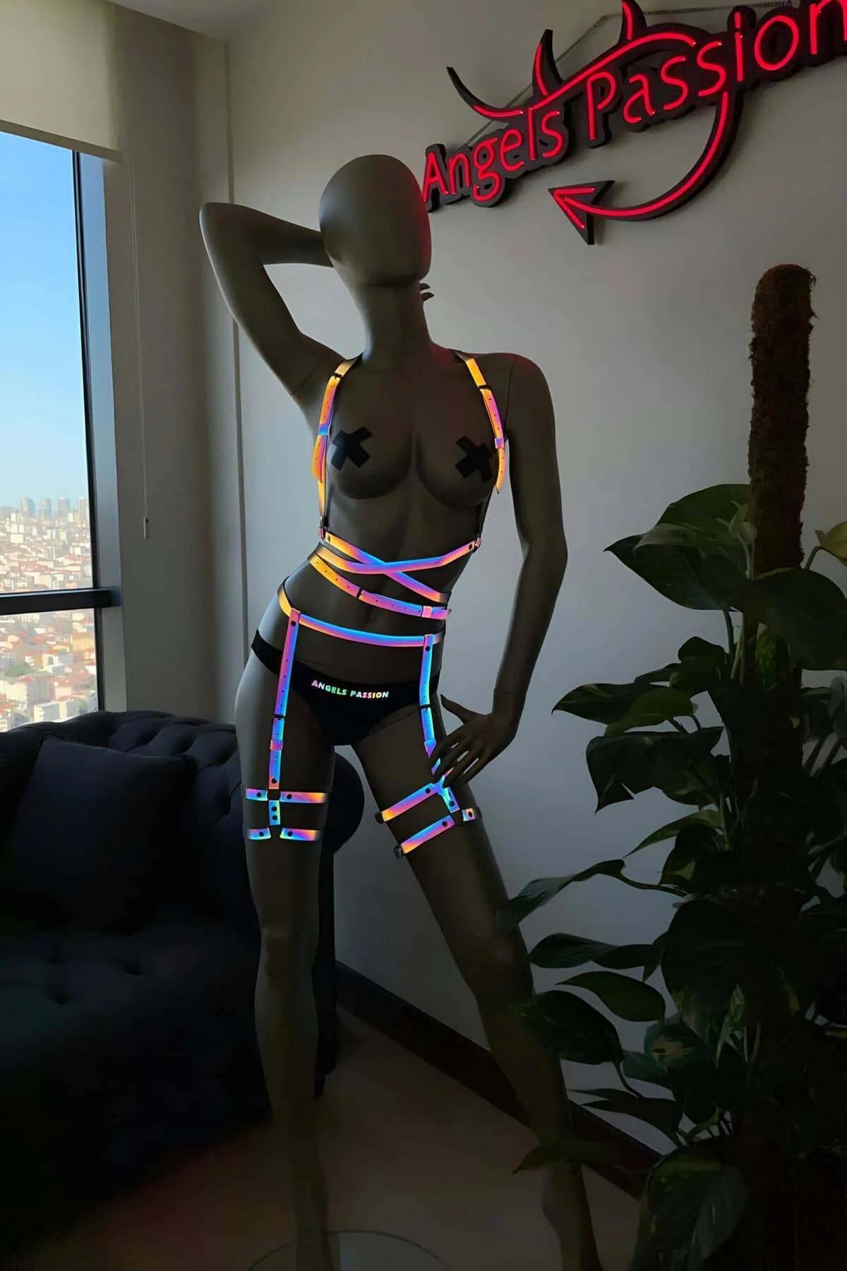 Mat gümüş O-halka donanımlı gökkuşağı reflektör uyluk bant harness çifti