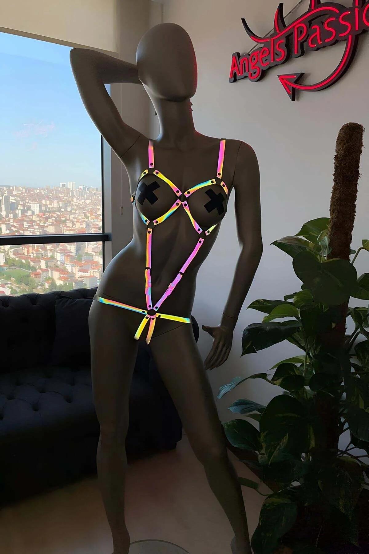 Gümüş O-halka donanım ve kaydırma toka ayarlayıcılarla gökkuşağı reflektör harness uyluk ve bel askıları detayı
